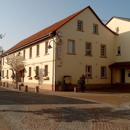 Garni Zum Adler Hotel Gensingen ภายนอก รูปภาพ