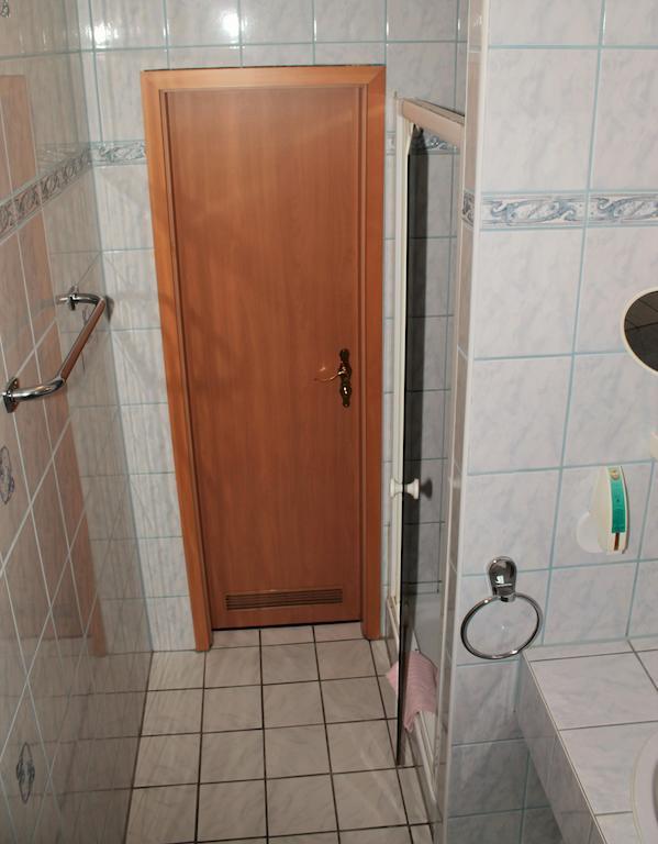 Garni Zum Adler Hotel Gensingen ห้อง รูปภาพ